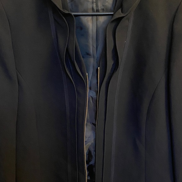 Elegant Black Women's Blazer - Picture 3 of 16